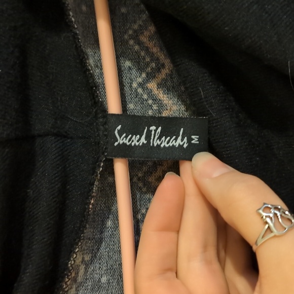 Dress - Picture 2 of 8